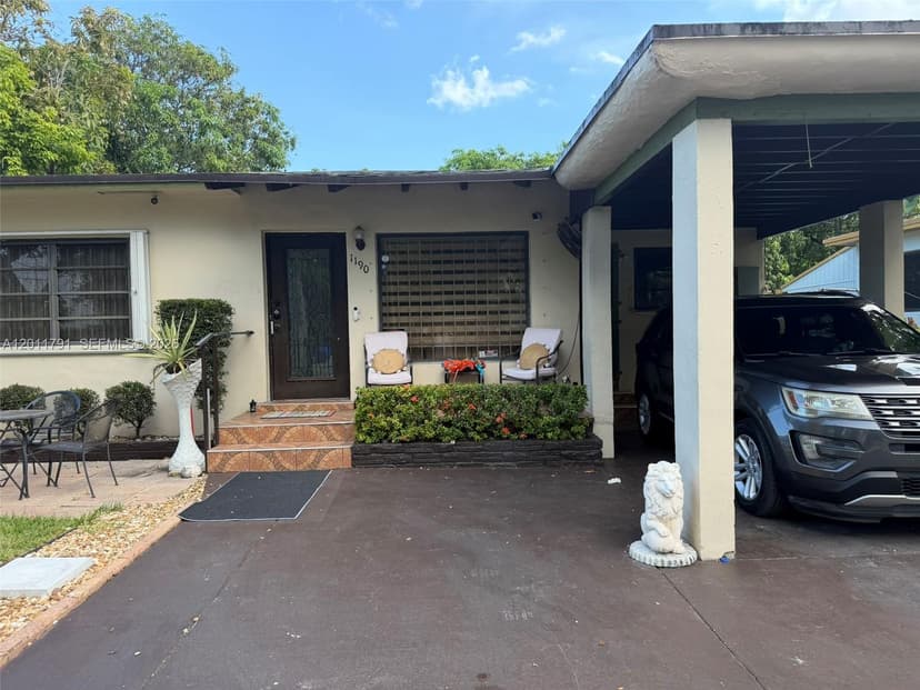 1190 NW 50th St, Miami FL 33127