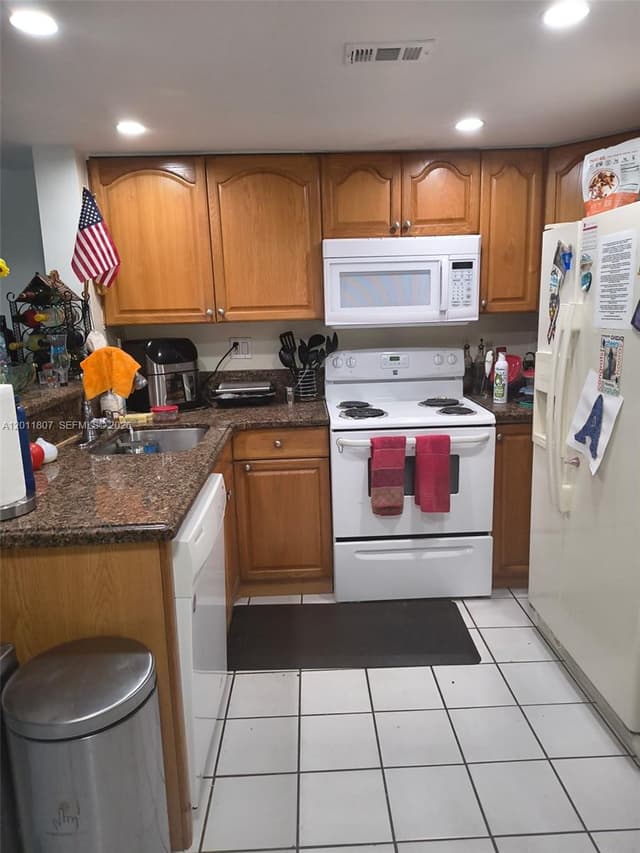 650 NW 86th Pl # 101, Miami FL 33126 - Miami, FL - Photo 2