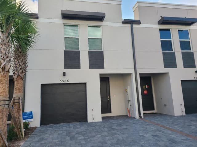 3566 San Bernardino Way, Palm Springs FL 33461 - Palm Springs, FL - Photo 2