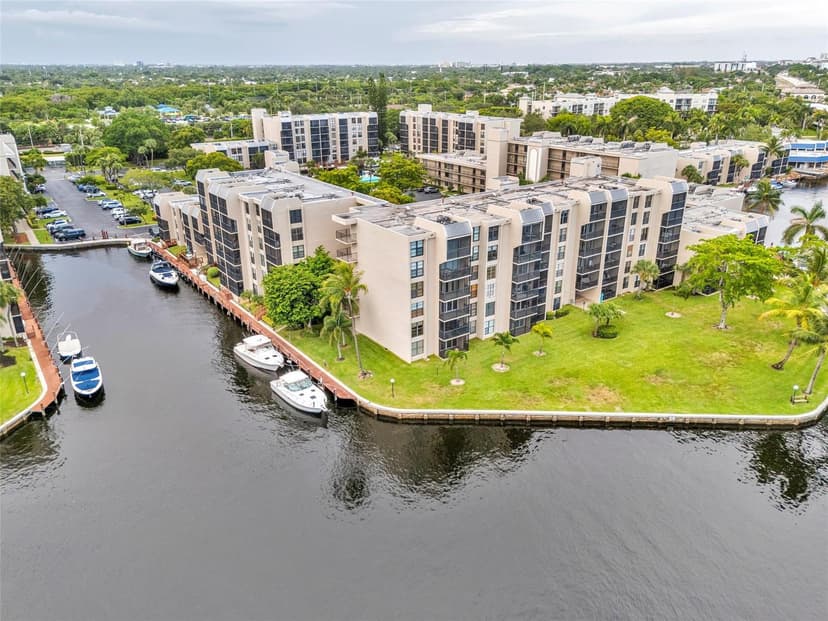 7 Royal Palm Way, Boca Raton FL 33432