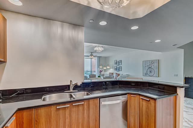 2640 Lake Shore Drive # 2014, Riviera Beach FL 33404 - Riviera Beach, FL - Photo 5