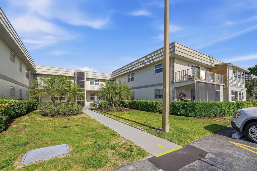 251 Monaco Way, Delray Beach FL 33446