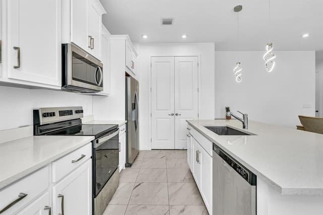 7268 Lenora Lane, Lake Worth FL 33467 - Lake Worth, FL - Photo 6