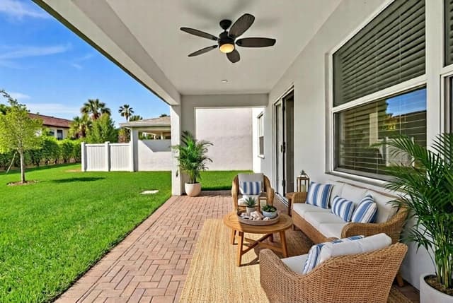 7268 Lenora Lane, Lake Worth FL 33467 - Lake Worth, FL - Photo 3