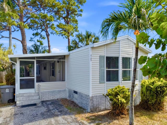 4185 N Shady Lane, Boynton Beach FL 33436 - Boynton Beach, FL - Photo 2