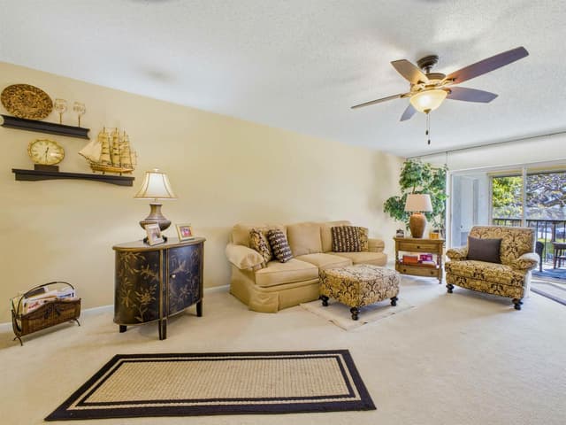 6625 S Oriole Boulevard # 2040, Delray Beach FL 33446 - Delray Beach, FL - Photo 2