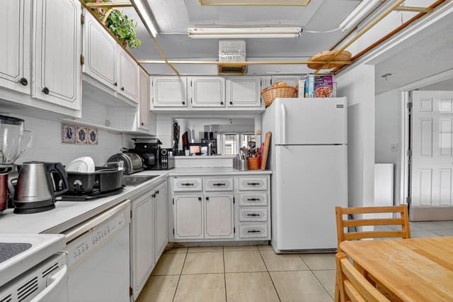 3001 Linton Boulevard # 105, Delray Beach FL 33445 - Delray Beach, FL - Photo 6