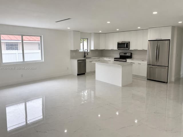 3536 NW 14th Ter, Miami FL 33125 - Miami, FL - Photo 5