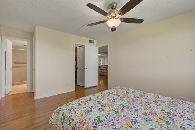 9720 S Hollybrook Lake Drive # 205, Pembroke Pines FL 33025 - Pembroke Pines, FL - Photo 6