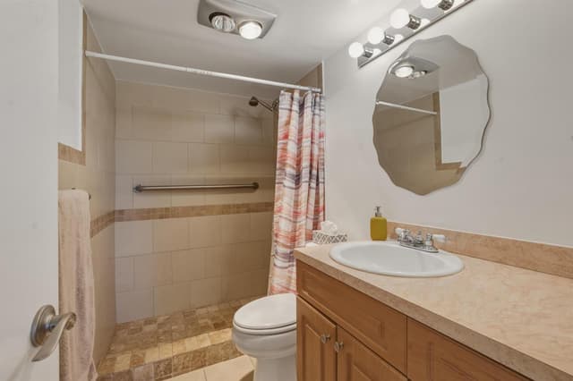 9720 S Hollybrook Lake Drive # 205, Pembroke Pines FL 33025 - Pembroke Pines, FL - Photo 5