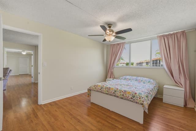9720 S Hollybrook Lake Drive # 205, Pembroke Pines FL 33025 - Pembroke Pines, FL - Photo 4