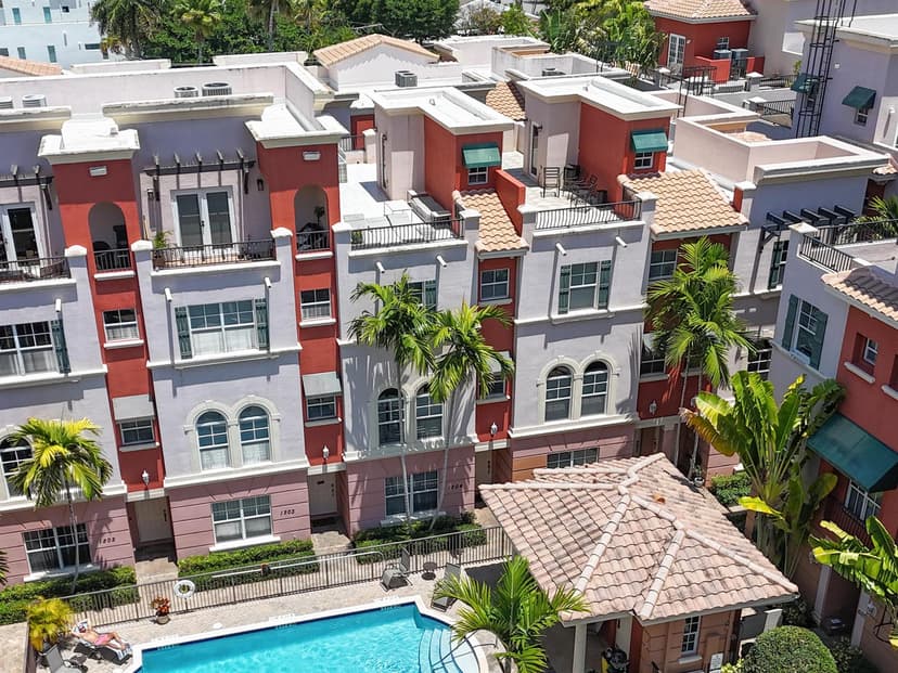 1033 NE 17th Way # 1204, Fort Lauderdale FL 33304
