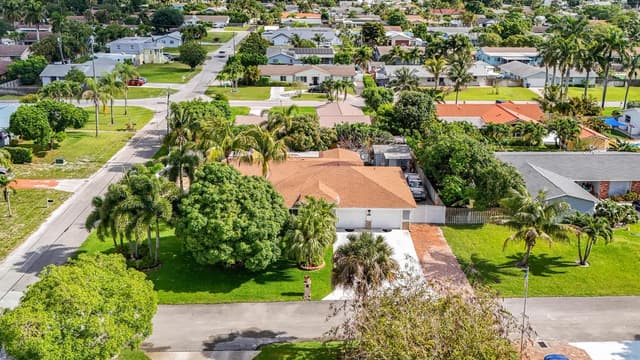3119 Indian Trail, Lake Worth FL 33462 - Lake Worth, FL - Photo 2