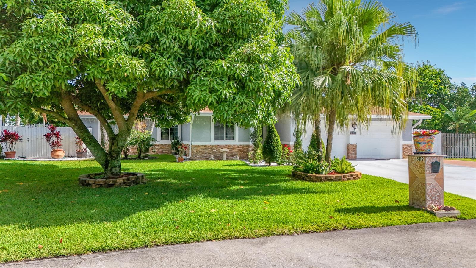 3119 Indian Trail, Lake Worth FL 33462 - Lake Worth, FL - Photo 1