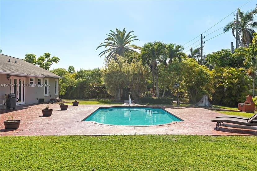 8895 SW 184th Ter, Cutler Bay FL 33157