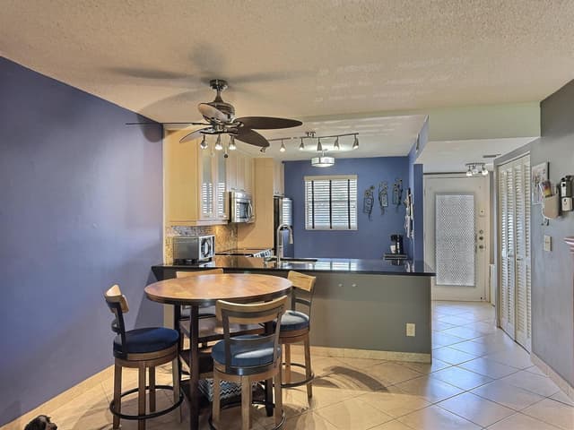 3150 Holiday Springs Boulevard # 204, Margate FL 33063 - Margate, FL - Photo 5
