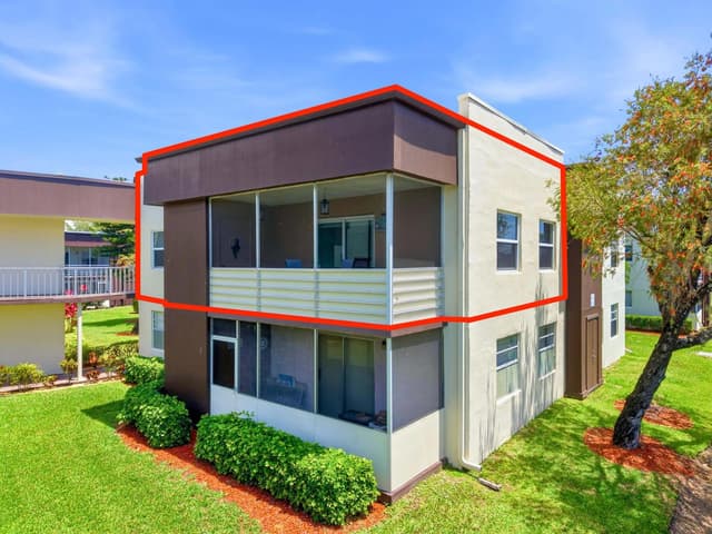 755 Normandy P, Delray Beach FL 33484 - Delray Beach, FL - Photo 2