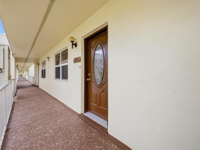 755 Normandy P, Delray Beach FL 33484 - Delray Beach, FL - Photo 3