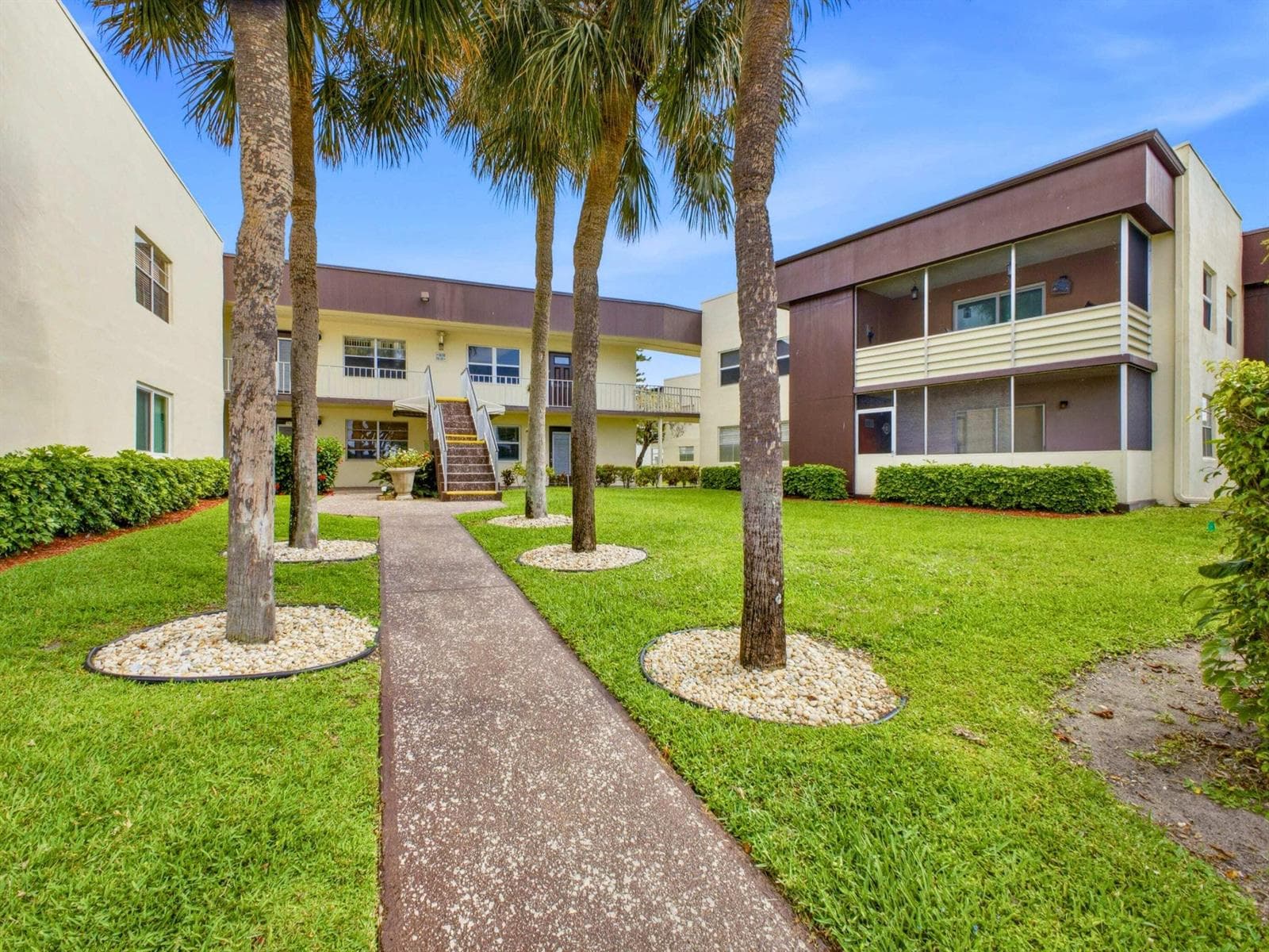 755 Normandy P, Delray Beach FL 33484 - Delray Beach, FL - Photo 1