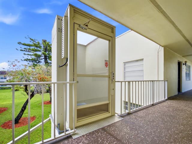 755 Normandy P, Delray Beach FL 33484 - Delray Beach, FL - Photo 4