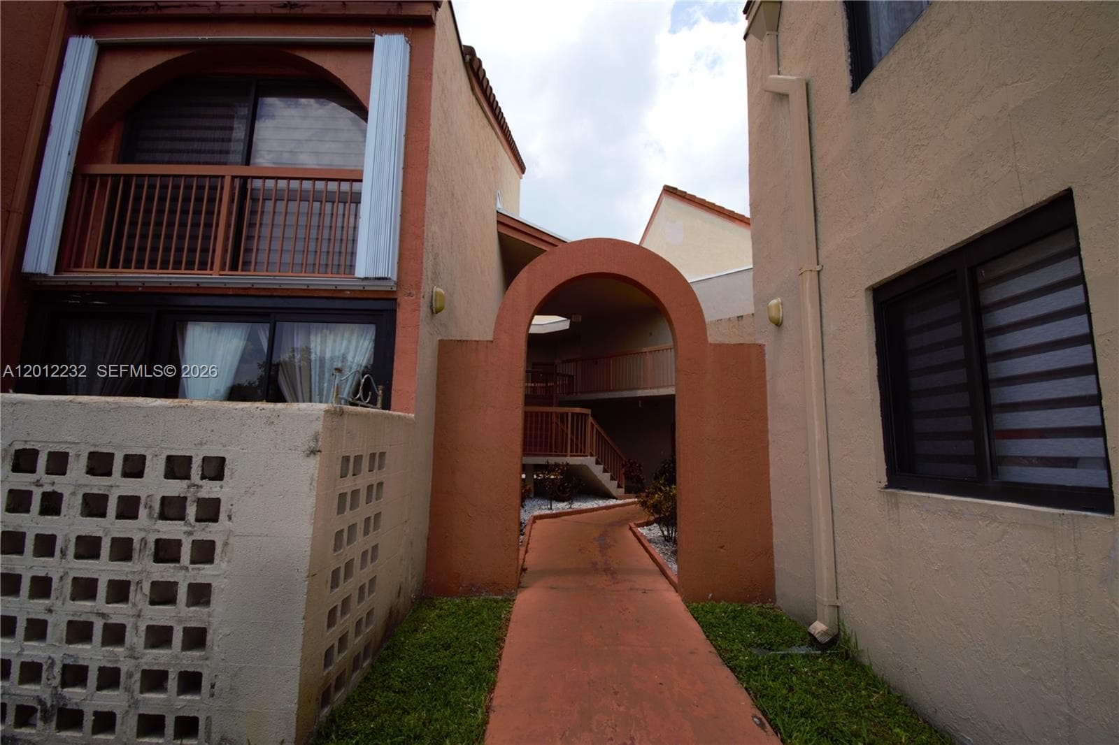 10241 NW 9th St Cir # 5, Miami FL 33172
