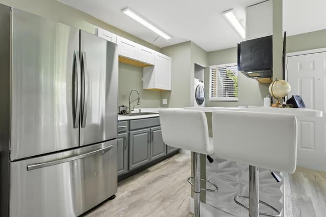 545 Trace Circle # 102, Deerfield Beach FL 33441 - Deerfield Beach, FL - Photo 2