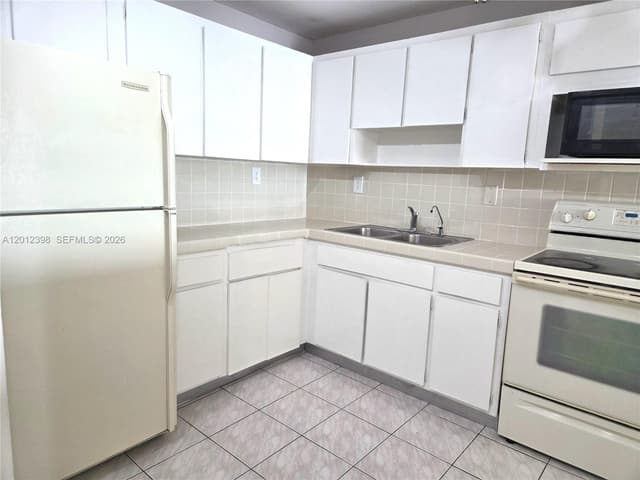 4670 W 13th Ln # 507, Hialeah FL 33012 - Hialeah, FL - Photo 4