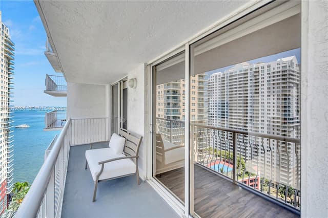 1200 Brickell Bay Dr # 2304, Miami FL 33131 - Miami, FL - Photo 4
