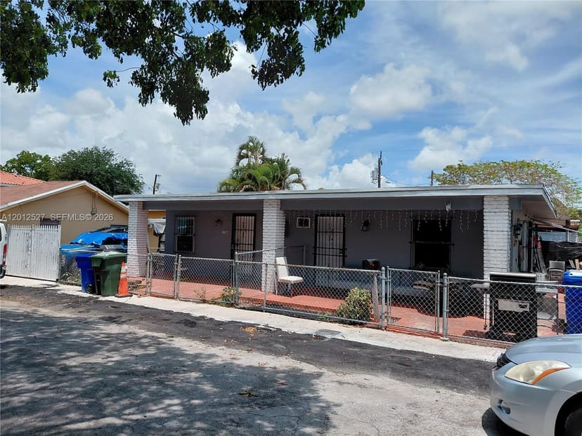 2140 NW 1st Ter, Miami FL 33125