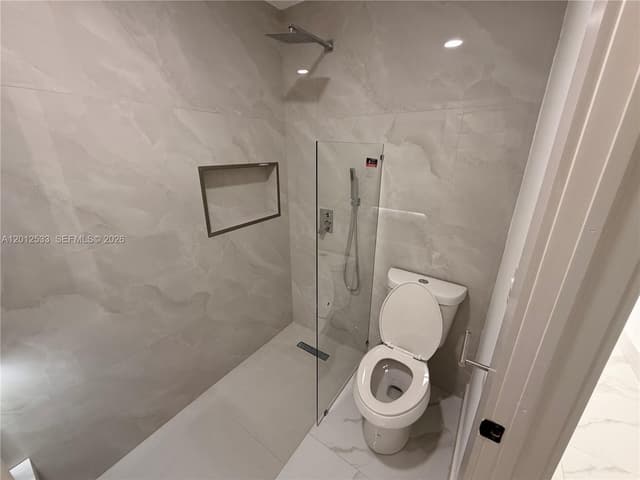 7600 Venetian St, Miramar FL 33023 - Miramar, FL - Photo 7