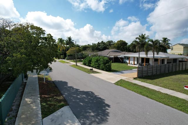 910 SE 3rd Avenue, Delray Beach FL 33483 - Delray Beach, FL - Photo 3
