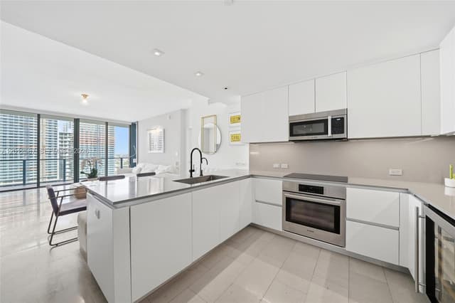 68 SE 6th St # 1904, Miami FL 33131 - Miami, FL - Photo 6