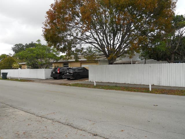 3290 NE 10th Avenue, Oakland Park FL 33334 - Oakland Park, FL - Photo 3