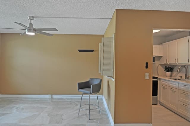 238 Chatham L, West Palm Beach FL 33417 - West Palm Beach, FL - Photo 6