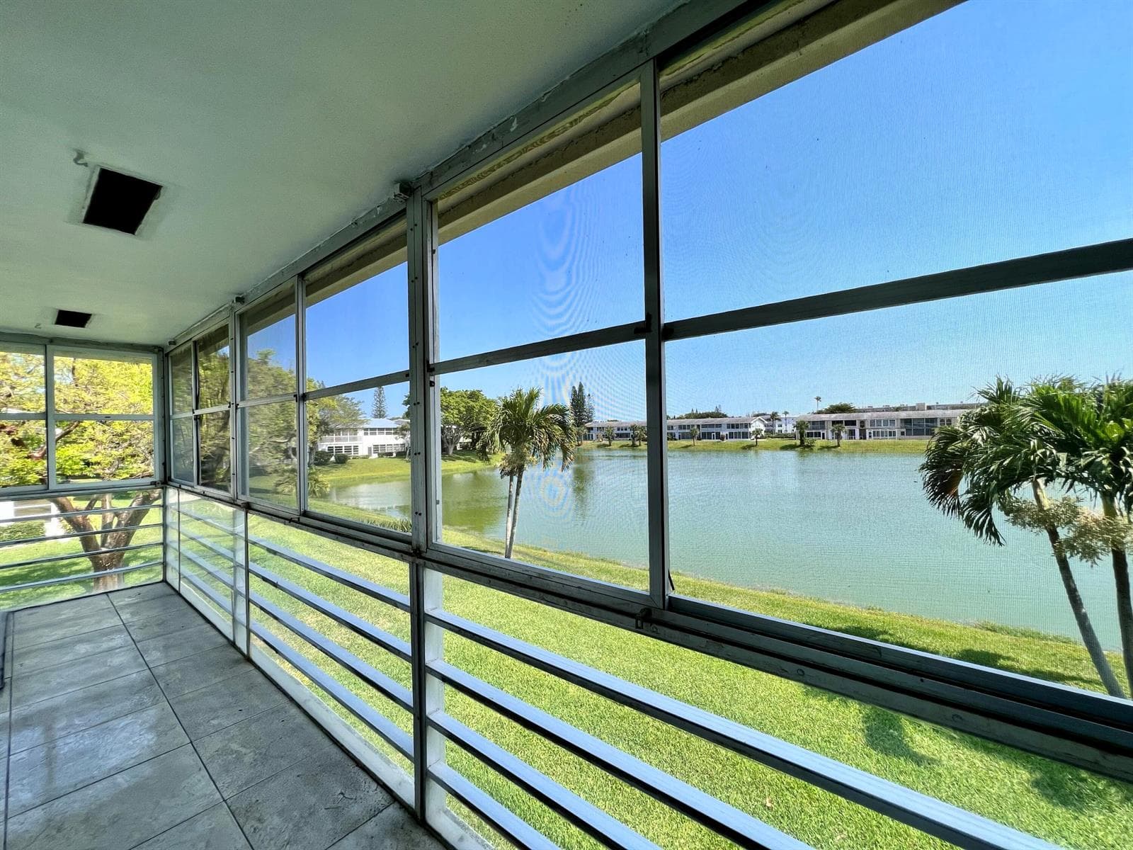 136 Somerset G, West Palm Beach FL 33417 - West Palm Beach, FL - Photo 1
