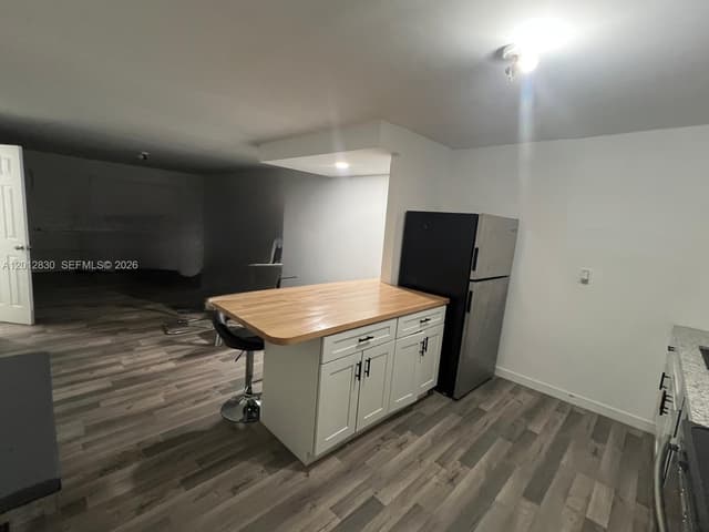 1560 NE 151st St # 102, Miami FL 33162 - Miami, FL - Photo 2