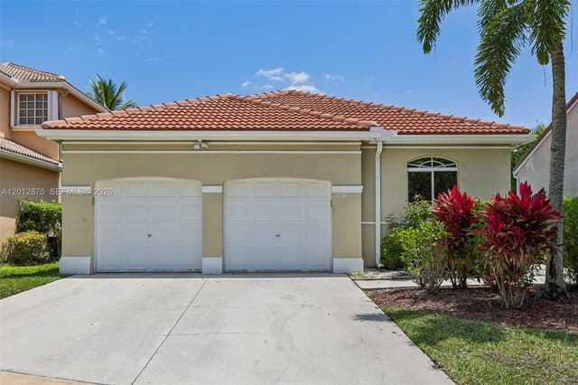 1290 Camellia Ln, Weston FL 33326 - Weston, FL - Photo 2