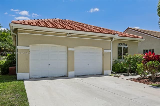 1290 Camellia Ln, Weston FL 33326 - Weston, FL - Photo 5