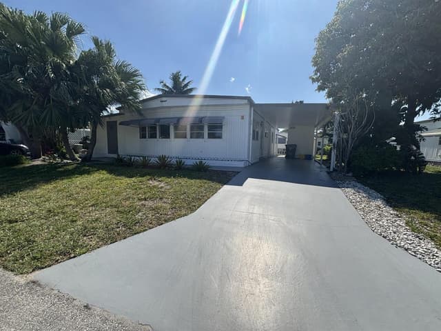 6445 Cypress Lane, Atlantis FL 33462 - Atlantis, FL - Photo 2