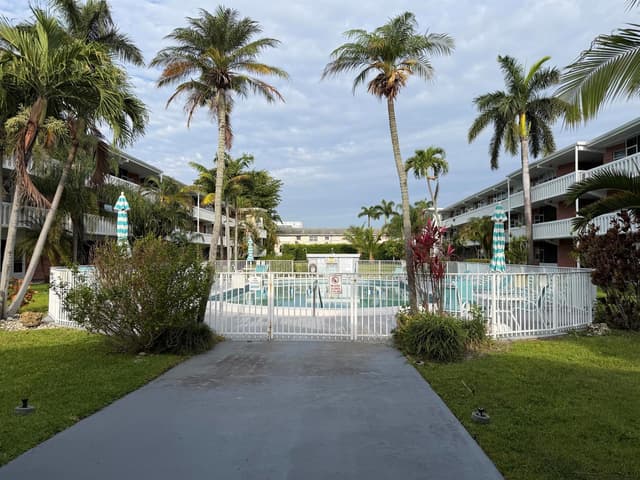 161 NE 10th Avenue # 12b, Hallandale Beach FL 33009 - Hallandale Beach, FL - Photo 6