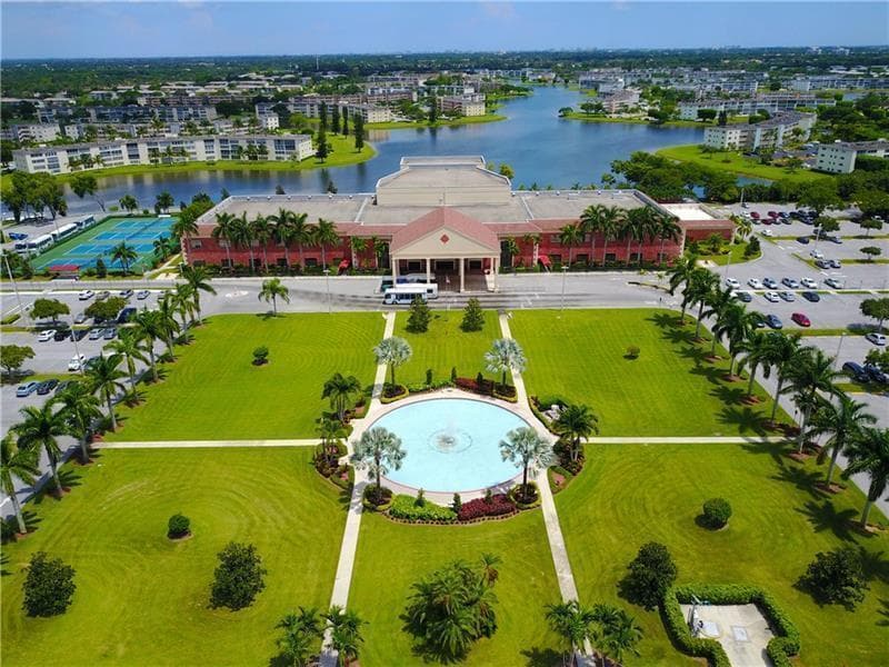 390 Fanshaw J, Boca Raton FL 33434