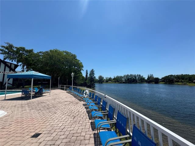 3730 Inverrary Dr # 3B, Lauderhill FL 33319 - Lauderhill, FL - Photo 7