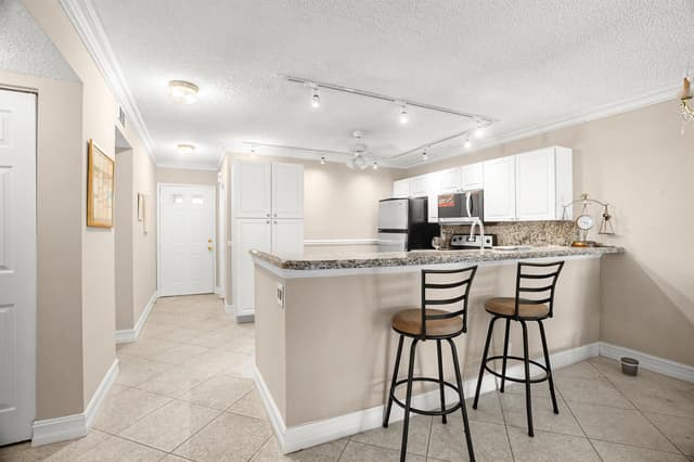 18900 Stewart Circle # 7, Boca Raton FL 33496 - Boca Raton, FL - Photo 7