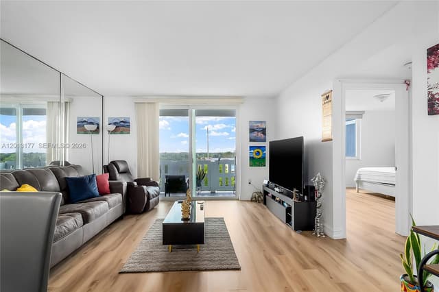 919 Hillcrest Dr # 607, Hollywood FL 33021 - Hollywood, FL - Photo 2