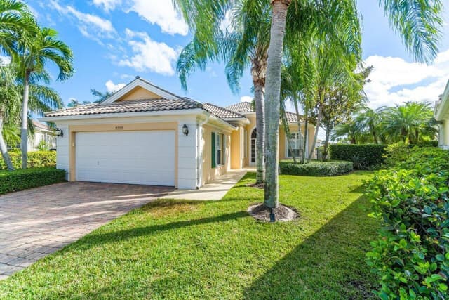 8222 Dominica Place, Wellington FL 33414 - Wellington, FL - Photo 2