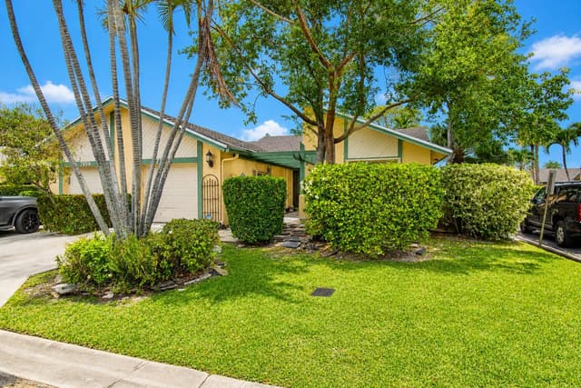 7951 Little Lane, Boca Raton FL 33433 - Boca Raton, FL - Photo 2