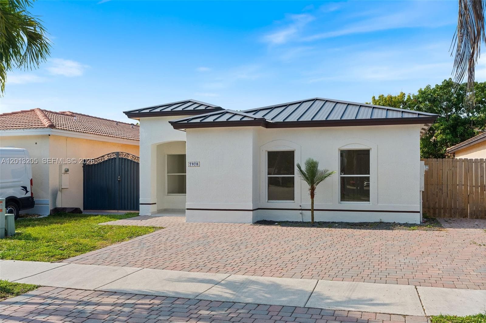 7978 NW 200th St, Hialeah FL 33015