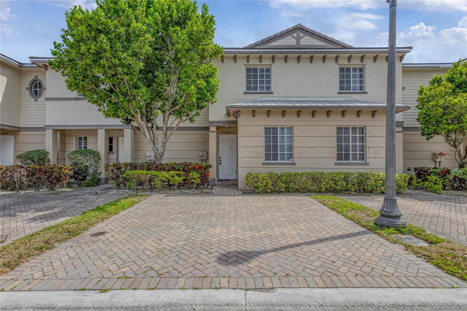 2037 Nassau Drive # 2037, Riviera Beach FL 33404 - Riviera Beach, FL - Photo 1