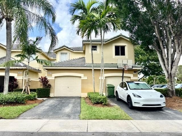 2567 Cordoba Bnd, Weston FL 33327 - Weston, FL - Photo 2