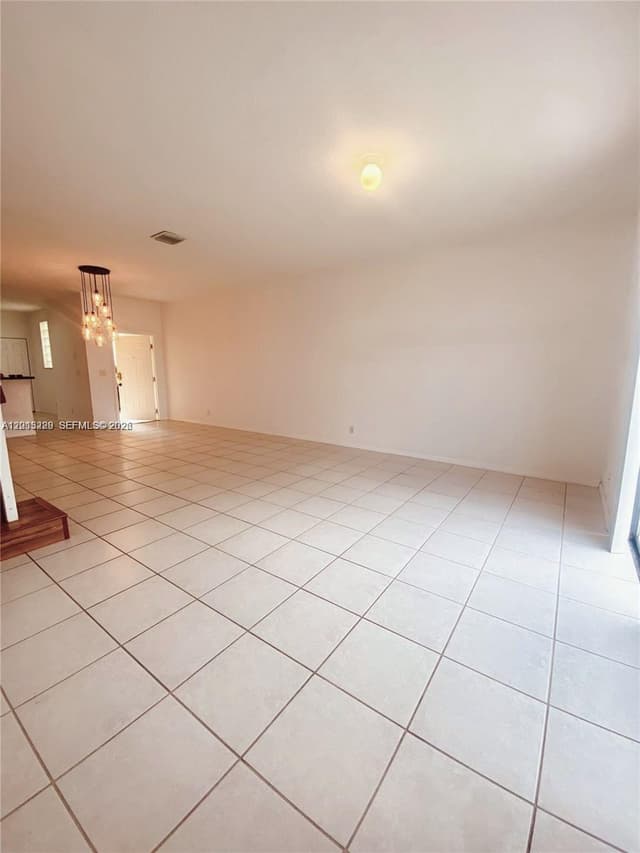 2567 Cordoba Bnd, Weston FL 33327 - Weston, FL - Photo 7